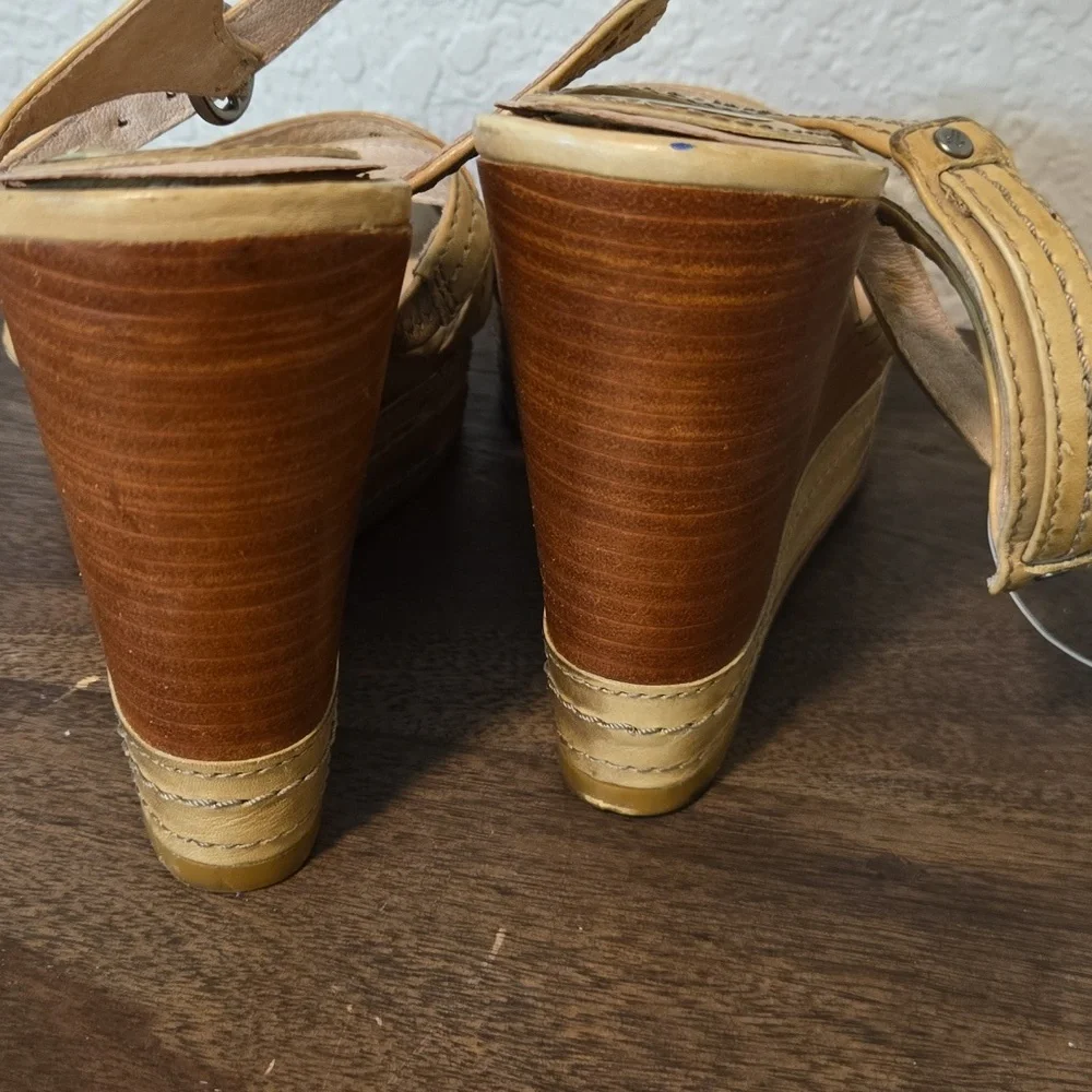 Frye Leather‎ Wedge Sandals